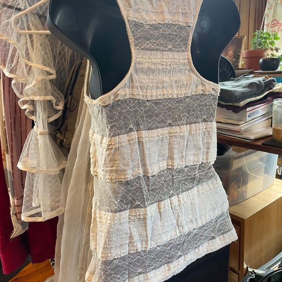 Cream/off white lace tank top (small) - Picture 3 of 5